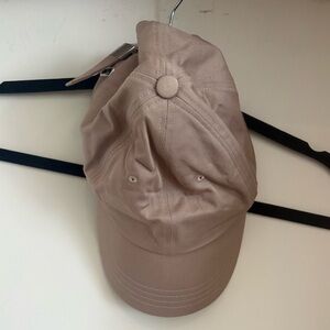 Lululemon Athletica ball cap in sheer oak